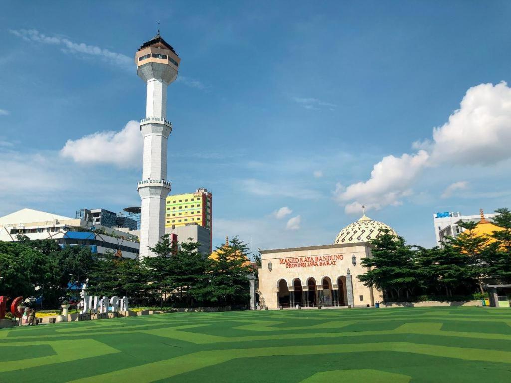 นิว บาหลี อินดาห์ โฮเทล บันดุง Hotel ภายนอก รูปภาพ